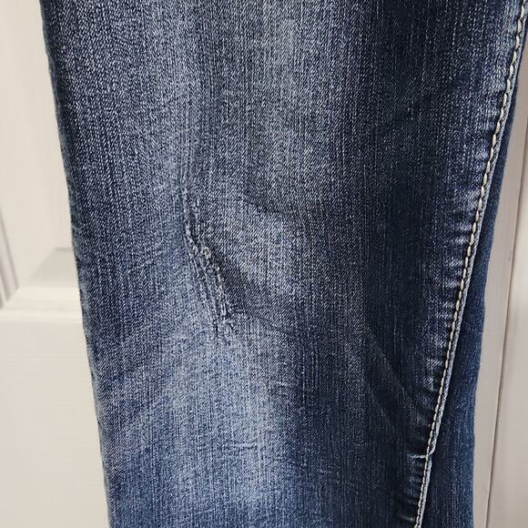 17/21 Dark Wash Stretch Decorative Stitching Zip Button Closure Slight Flare 10 - Picture 9 of 14